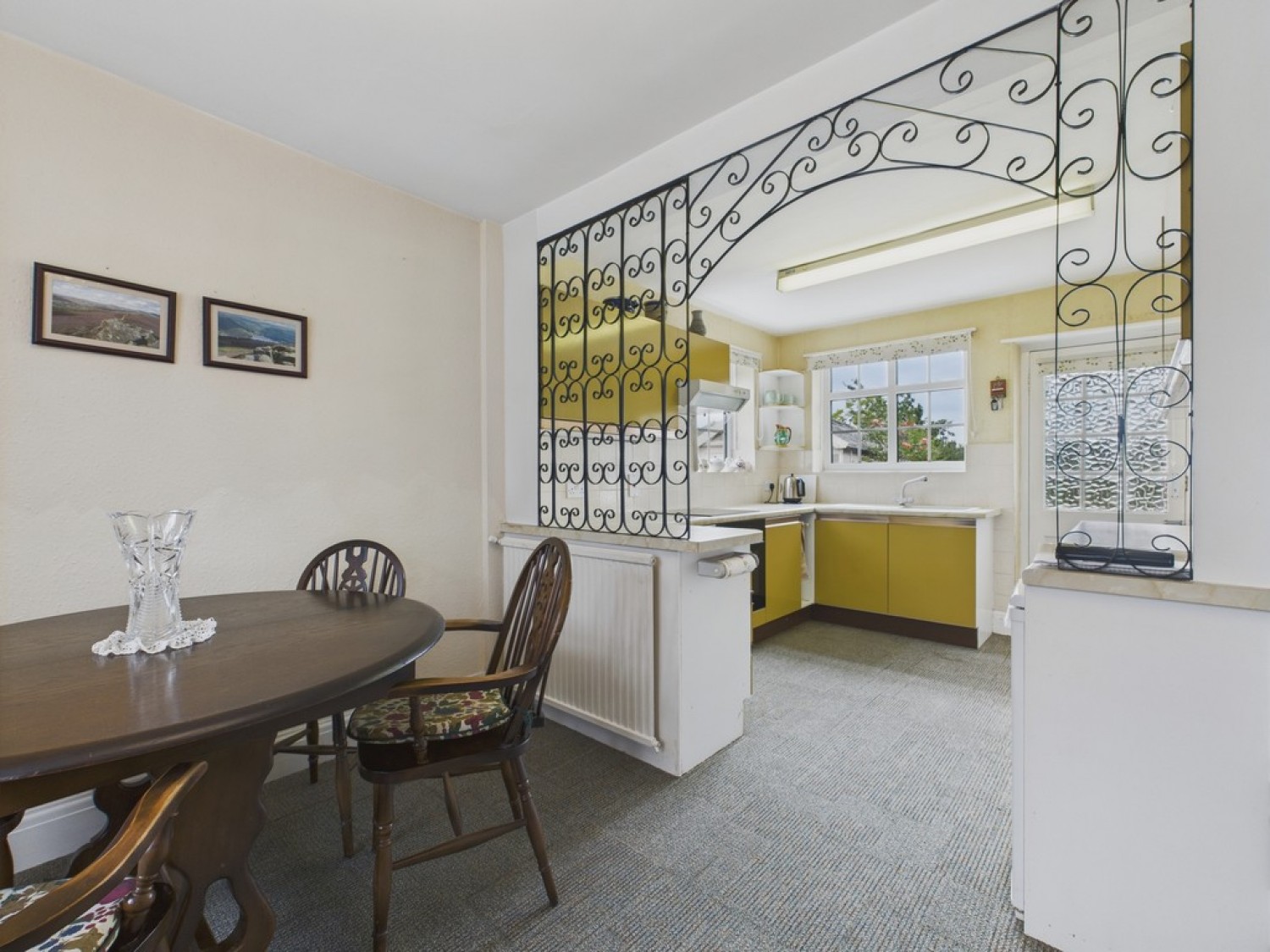 3 bedroom House in Rhodes Avenue, Newbold, Chesterfield