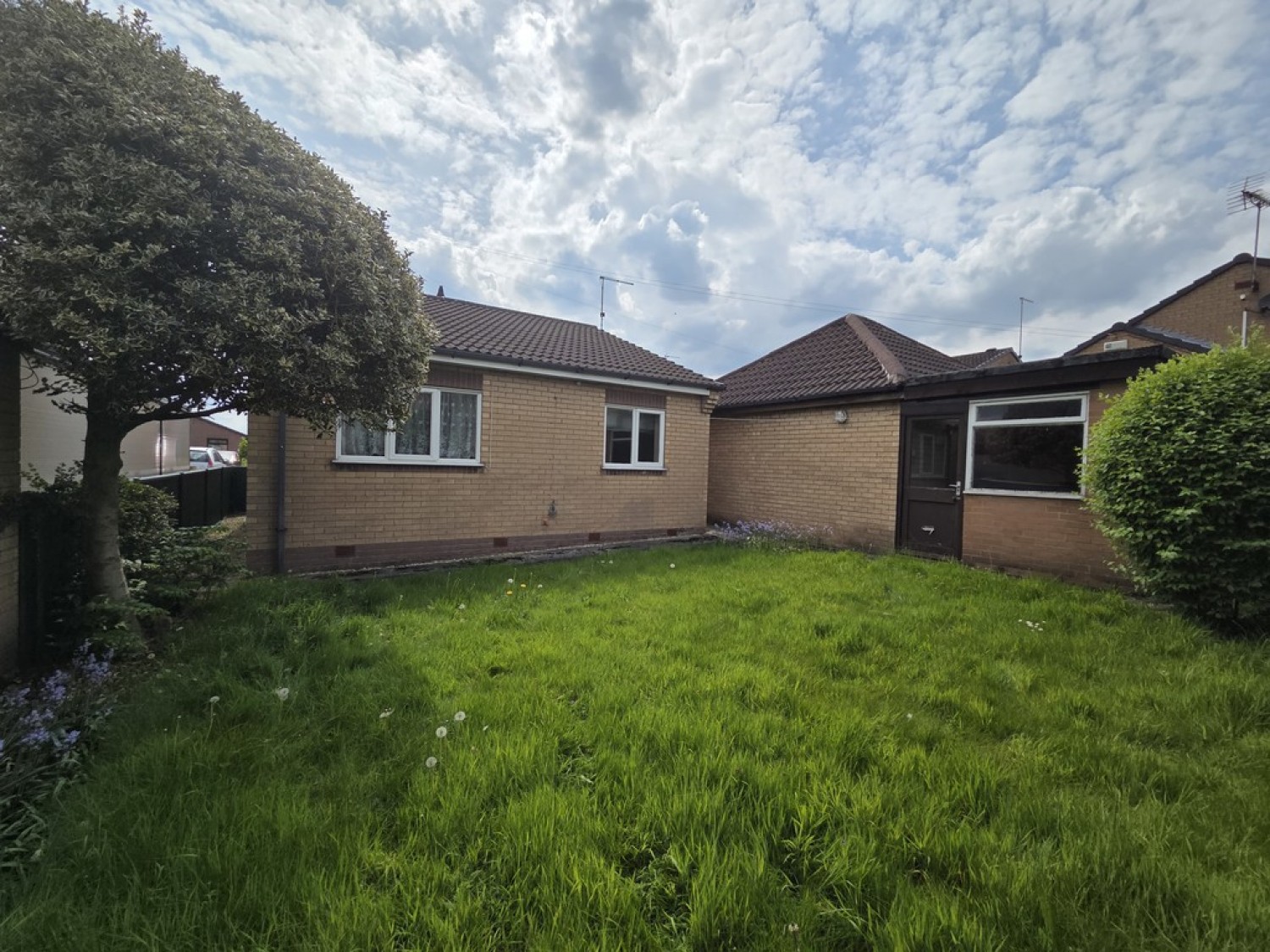 2 bedroom Bungalow for Sale Caraway Grove, Swinton