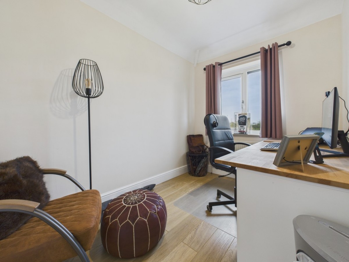 Robertsons Avenue, Duckmanton
