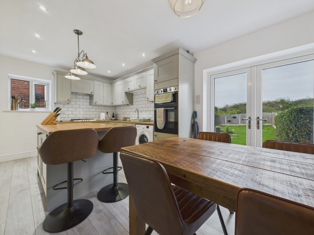 Robertsons Avenue, Duckmanton