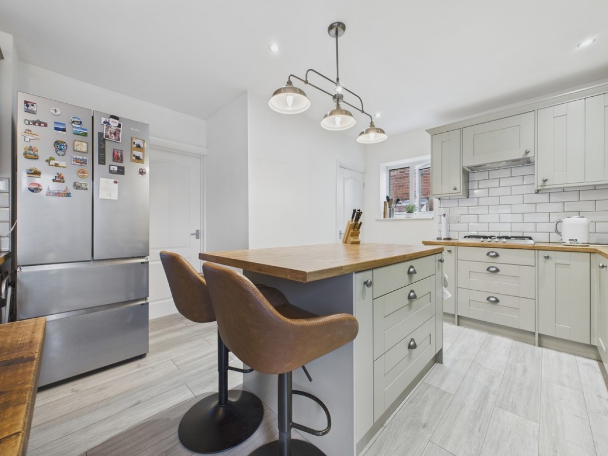 Robertsons Avenue, Duckmanton
