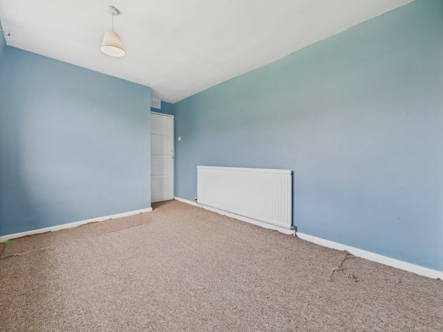 3 bedroom House in Houldsworth Drive, Hady Hill, Chesterfield