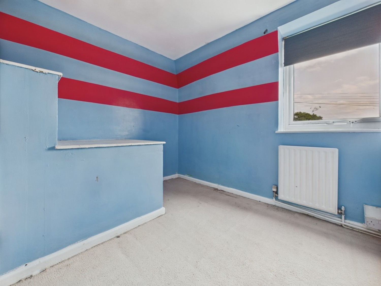 3 bedroom House in Houldsworth Drive, Hady Hill, Chesterfield