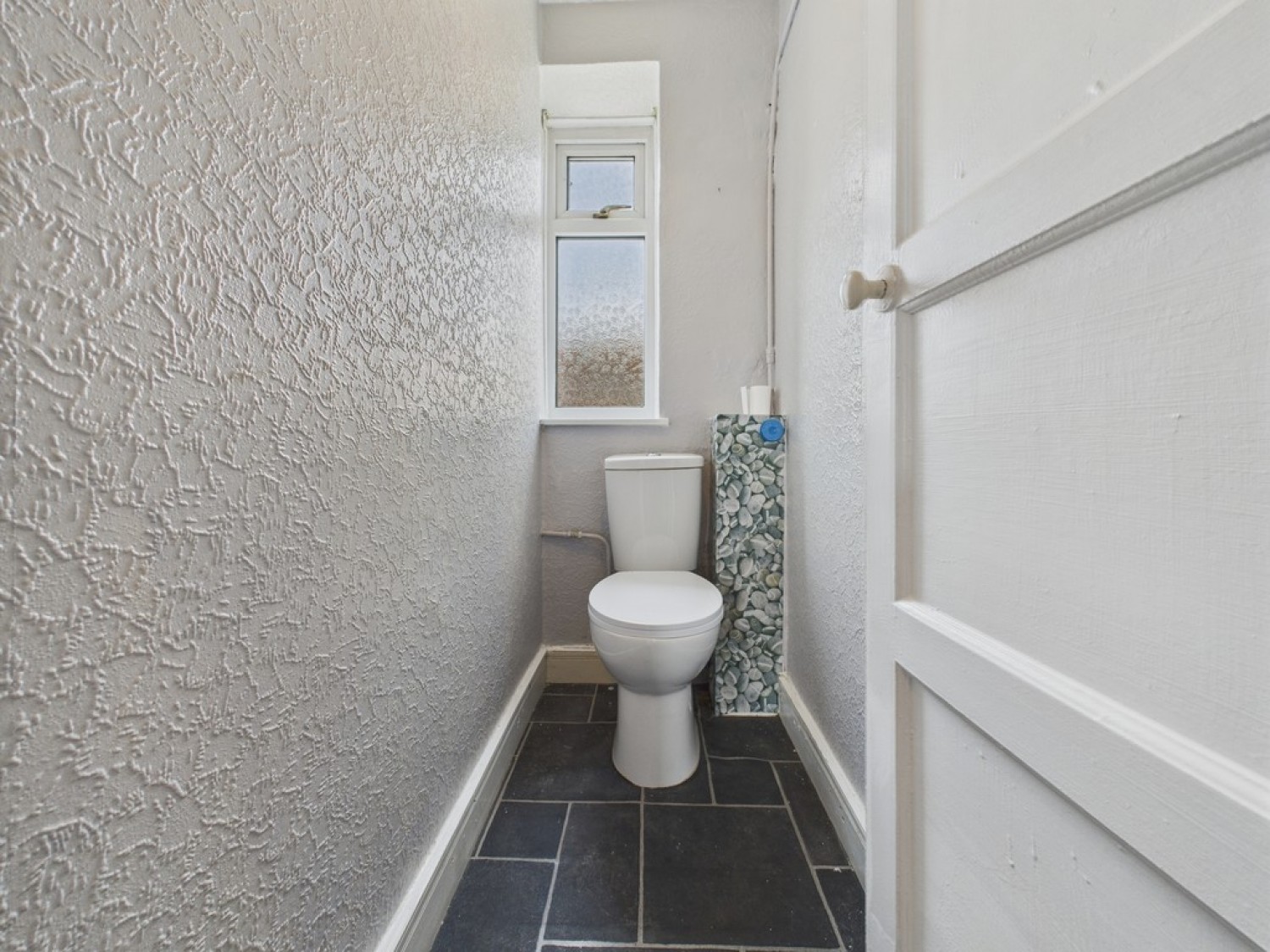 3 bedroom House in Houldsworth Drive, Hady Hill, Chesterfield