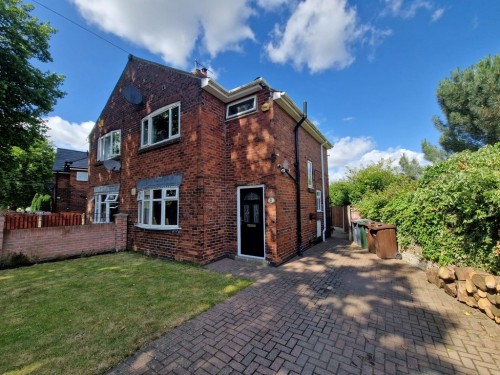 Chestnut Avenue, East Dene