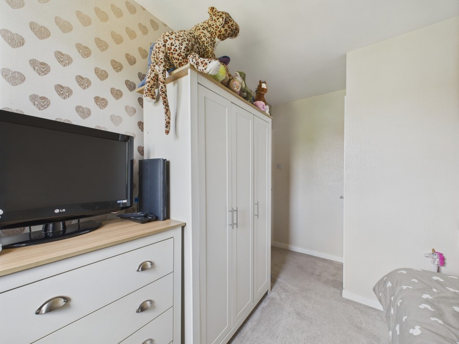 Chestnut Avenue, East Dene