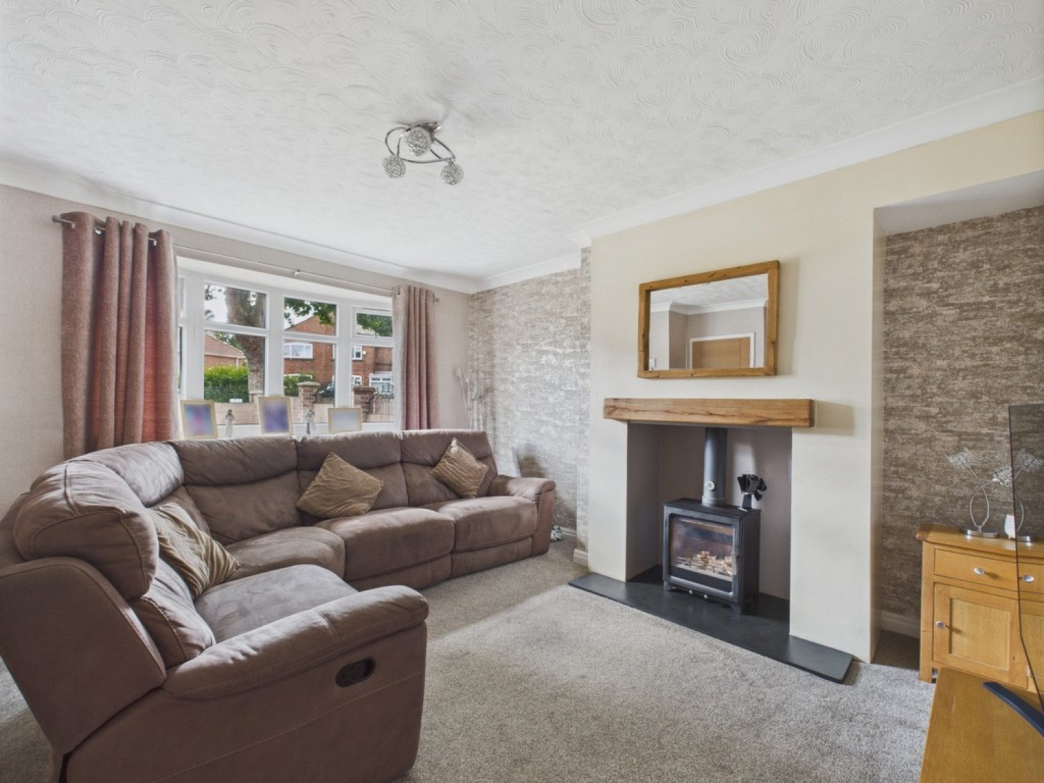 Chestnut Avenue, East Dene