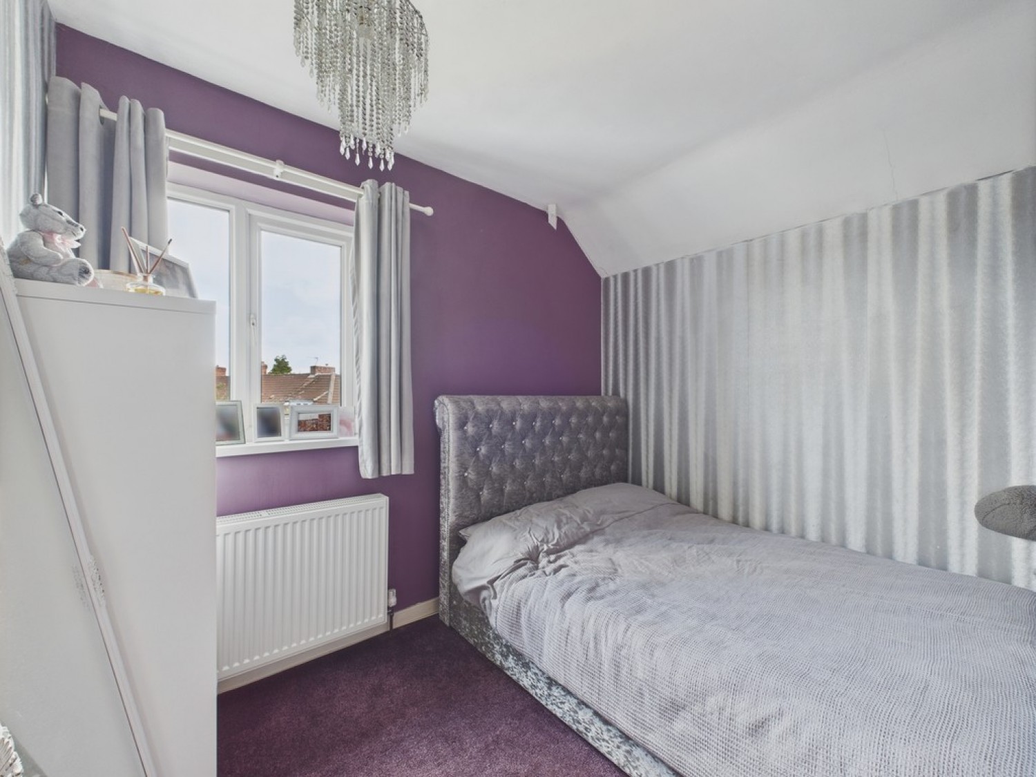 Chestnut Avenue, East Dene