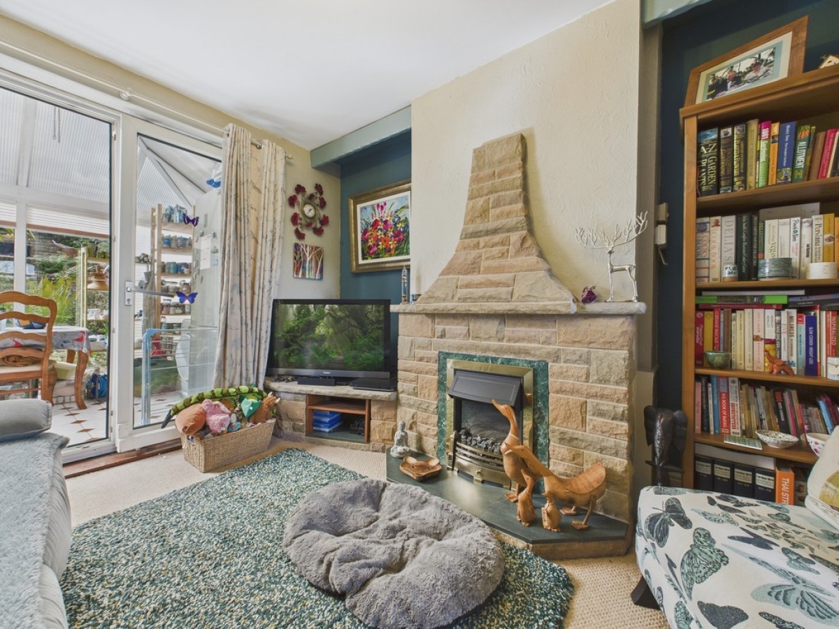 Handley Road, New Whittington