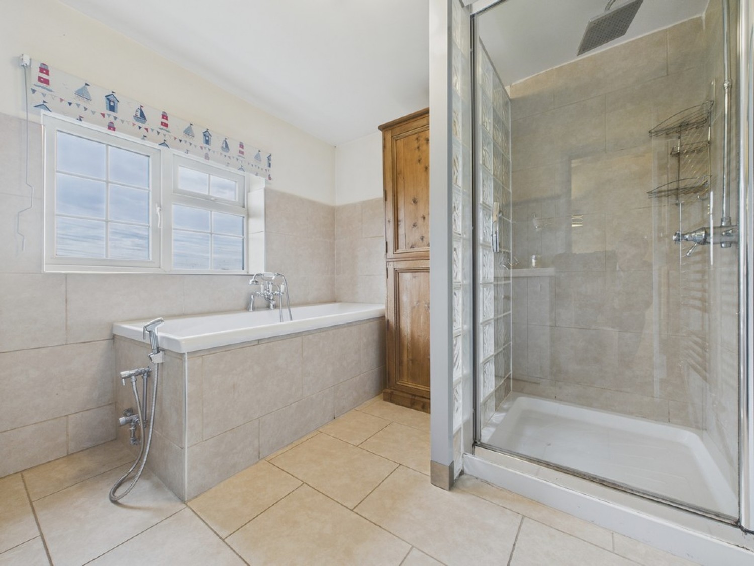 4 bedroom House for Sale Chesterfield Road, Calow