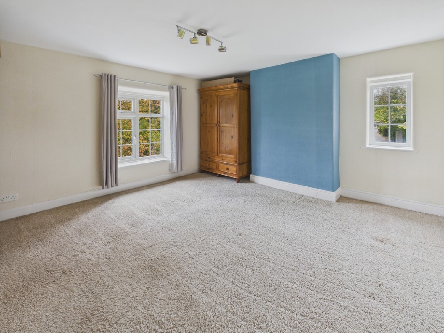 4 bedroom House for Sale Chesterfield Road, Calow