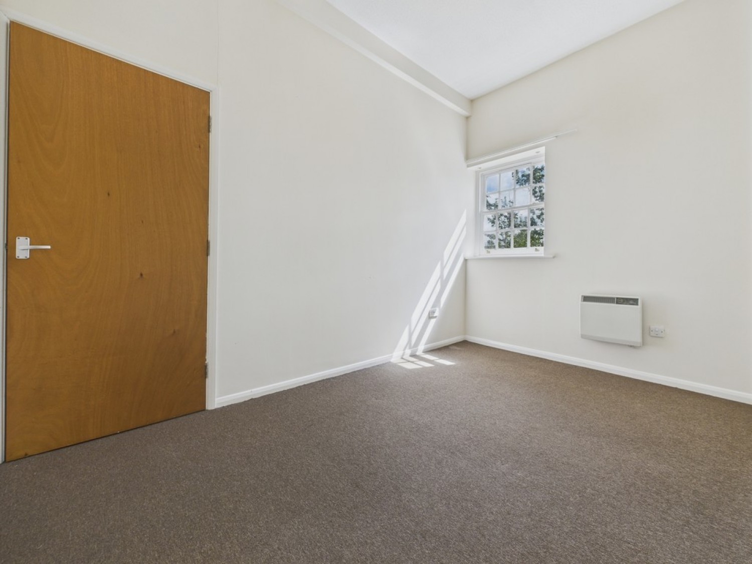 Manvers Court, Nightingale Close