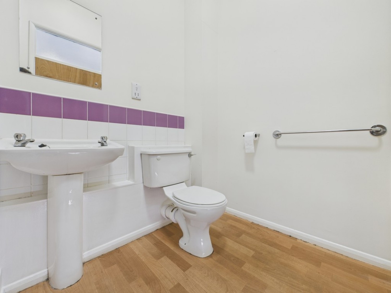 Manvers Court, Nightingale Close