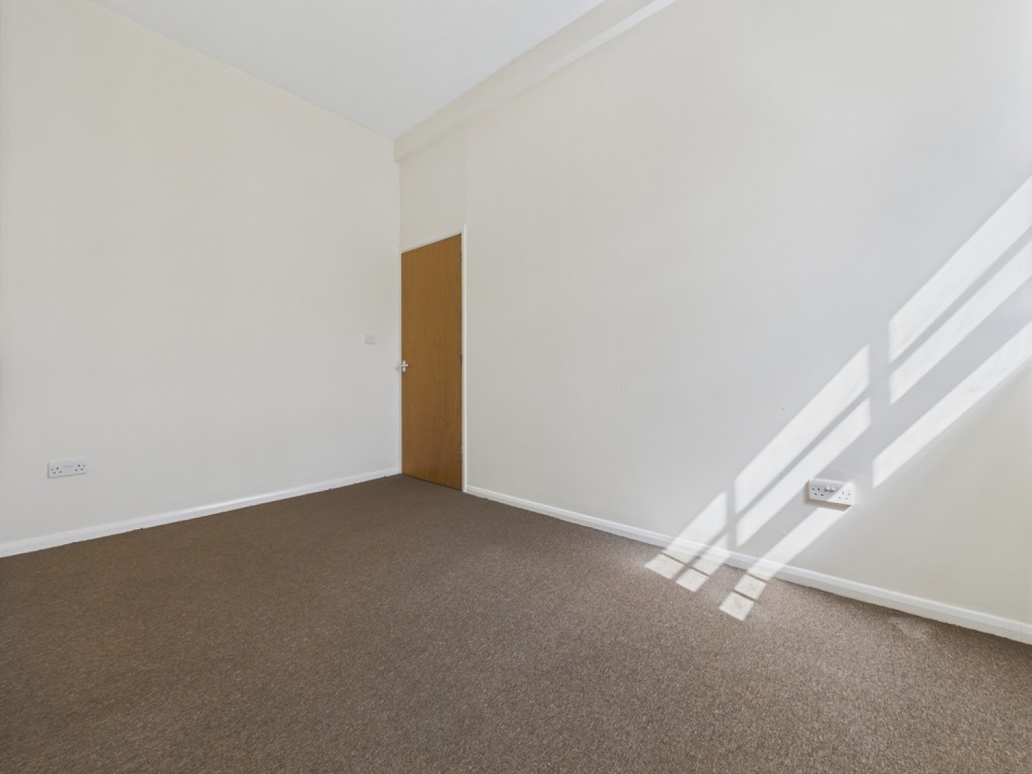 Manvers Court, Nightingale Close