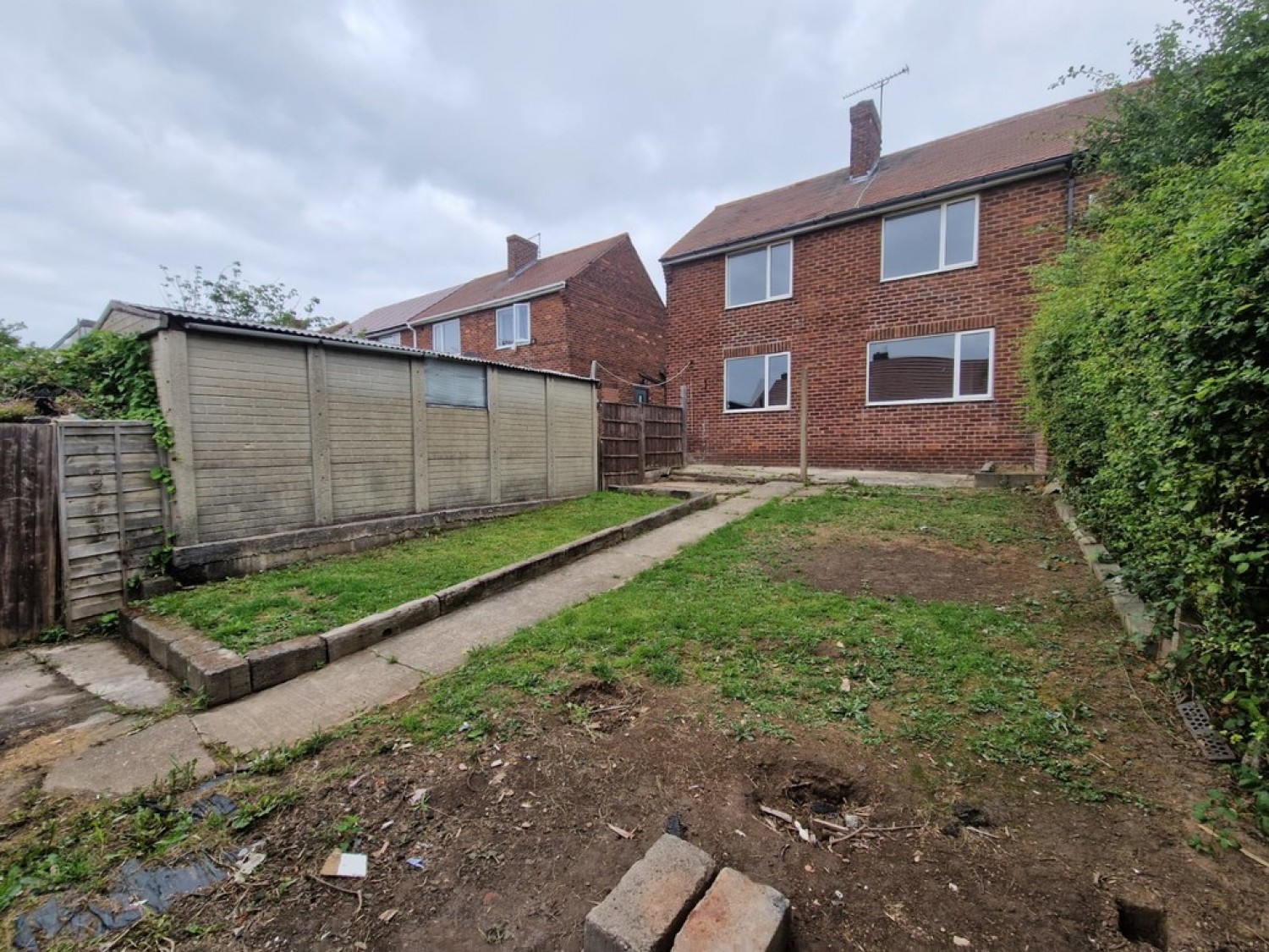 Larch Road, Maltby