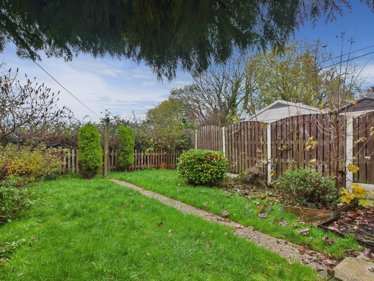 99 St Lawrence Avenue