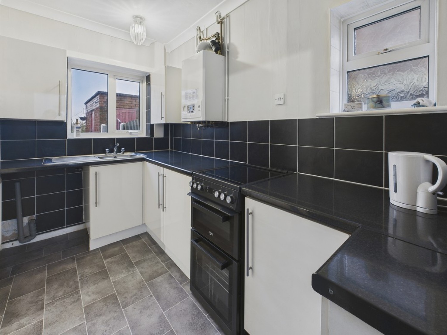 2 bedroom House for Sale 99 St Lawrence Avenue