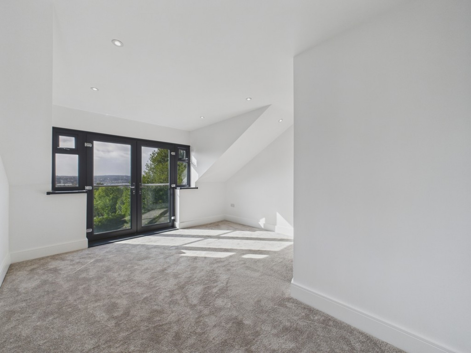 Flat 5, 21 Rockcliffe Road