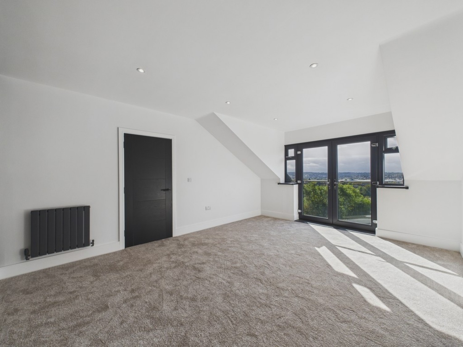 Flat 5, 21 Rockcliffe Road