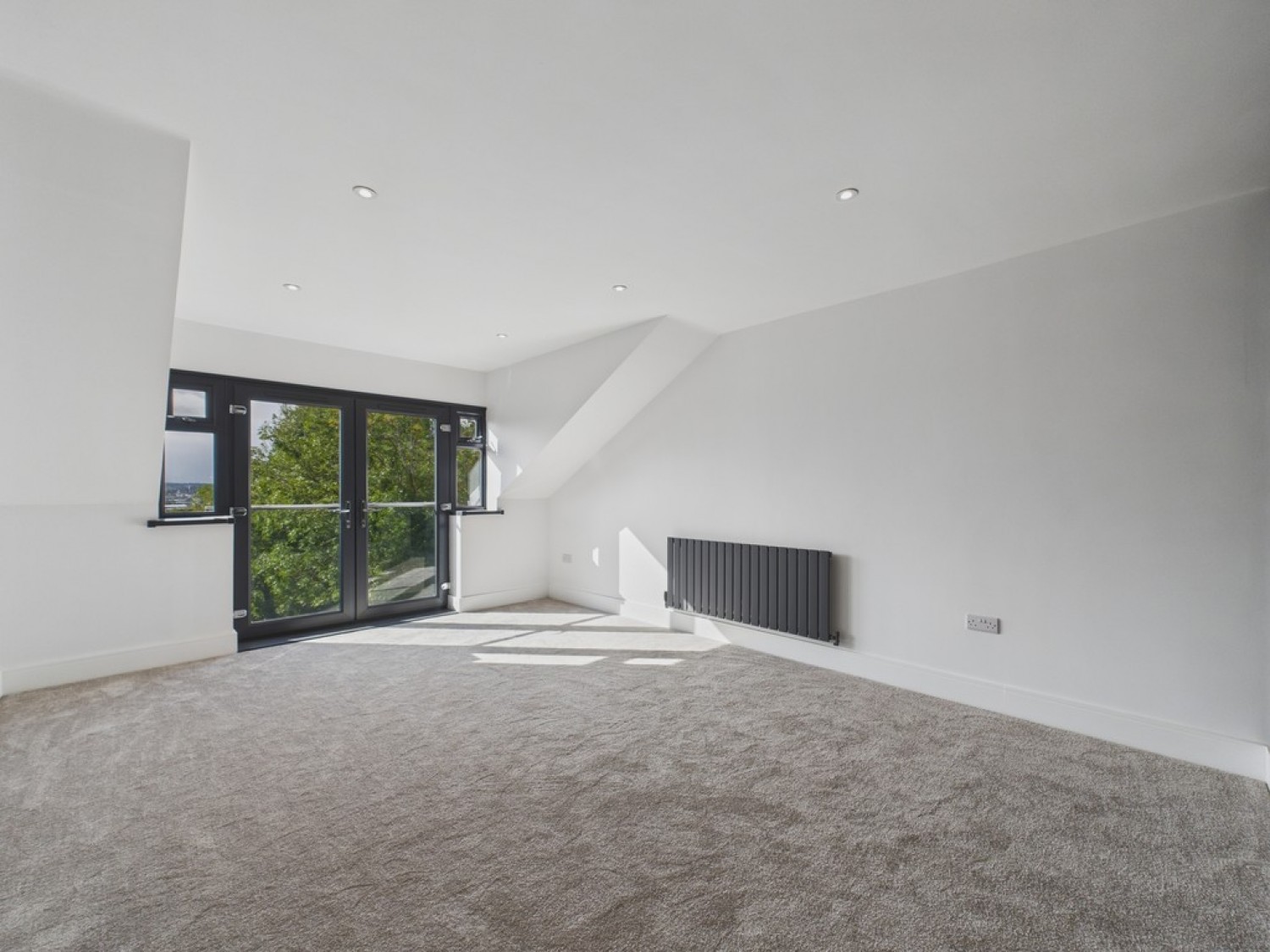 Flat 5, 21 Rockcliffe Road