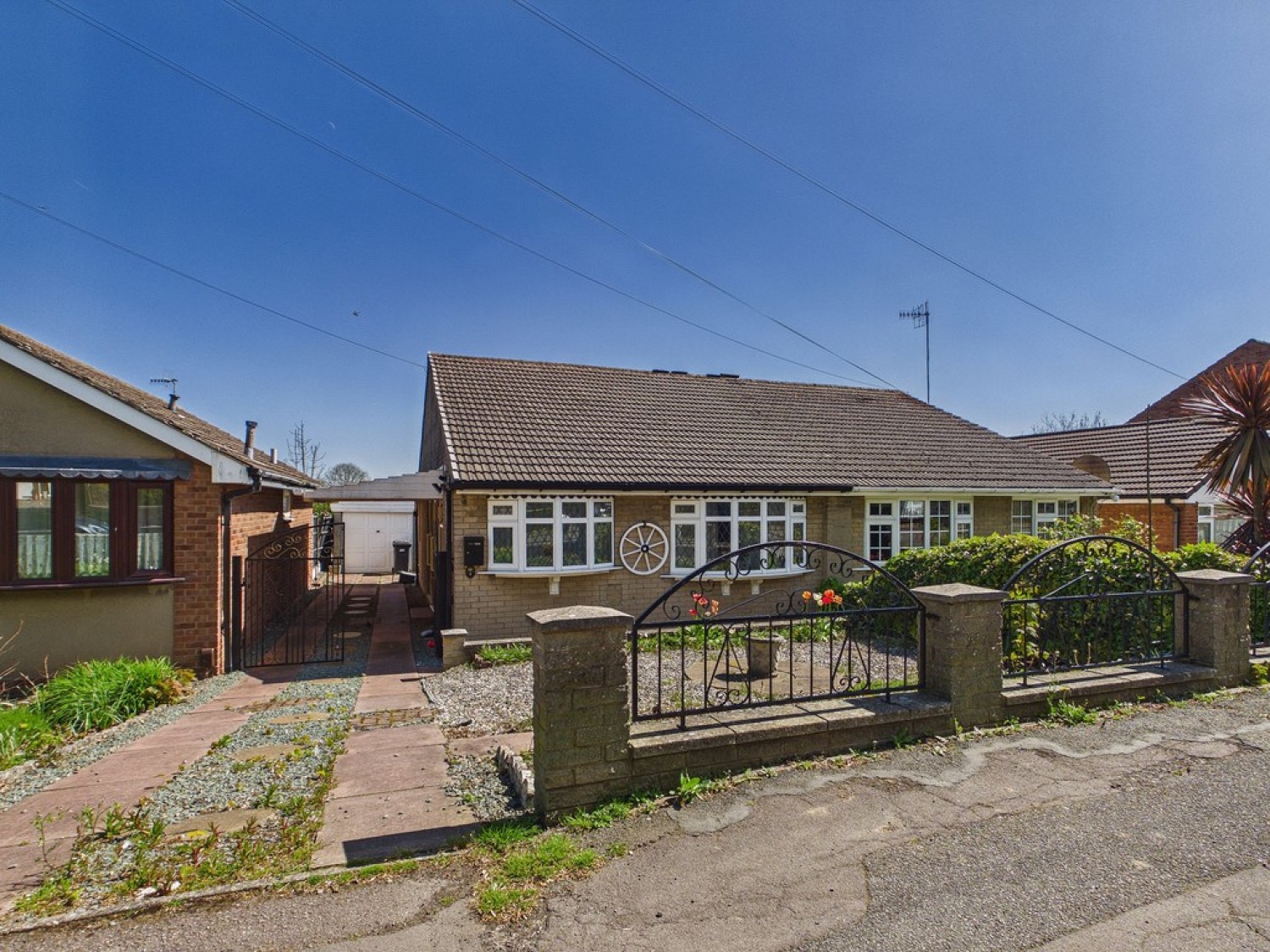 2 bedroom Bungalow for Sale Park Lane