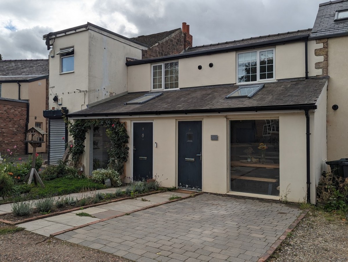 Front Street, Treeton