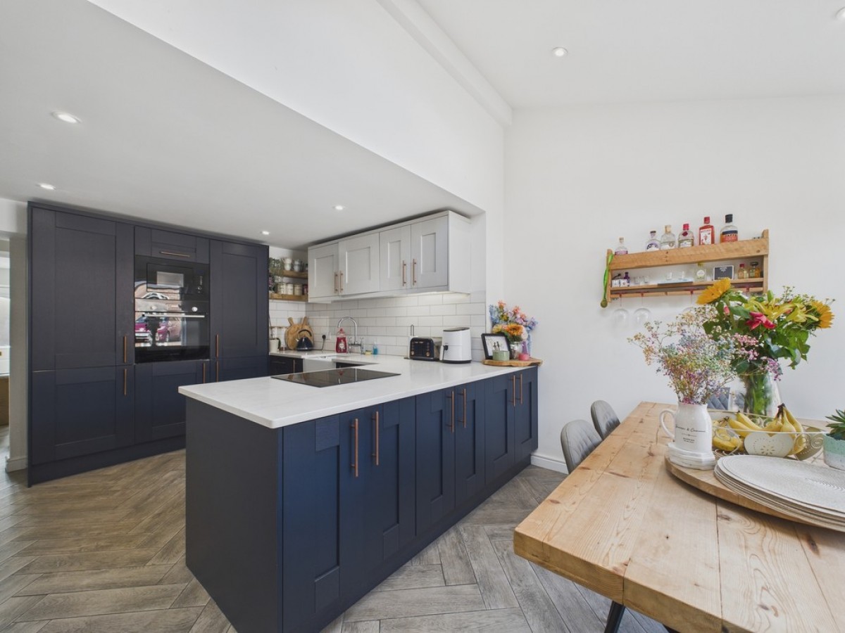 Front Street, Treeton