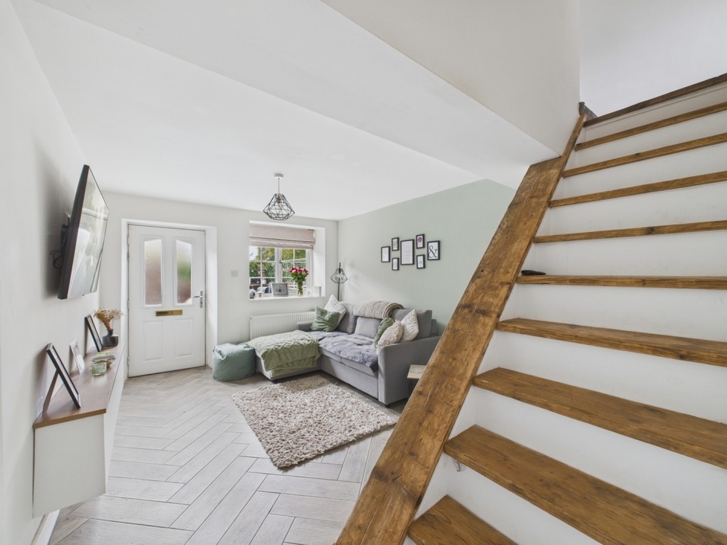 Front Street, Treeton