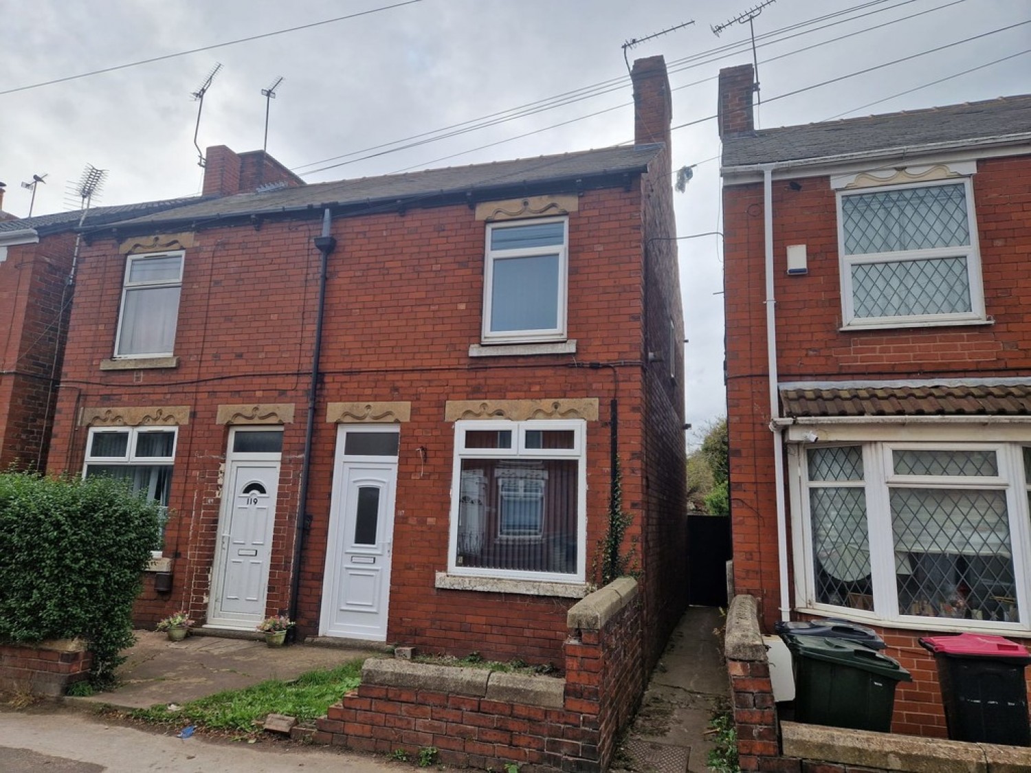 Silverdales, Dinnington