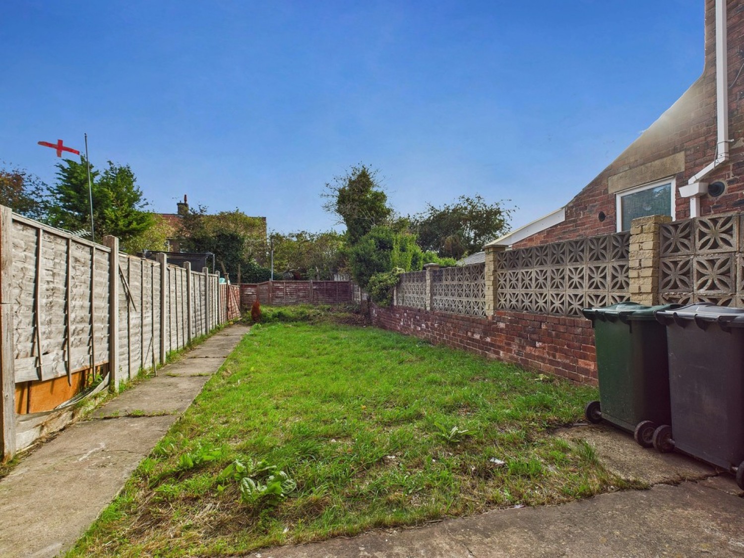 Silverdales, Dinnington