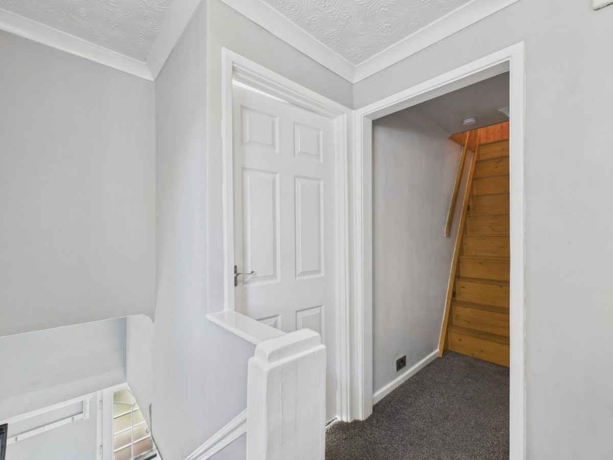 Saville Road, Whiston