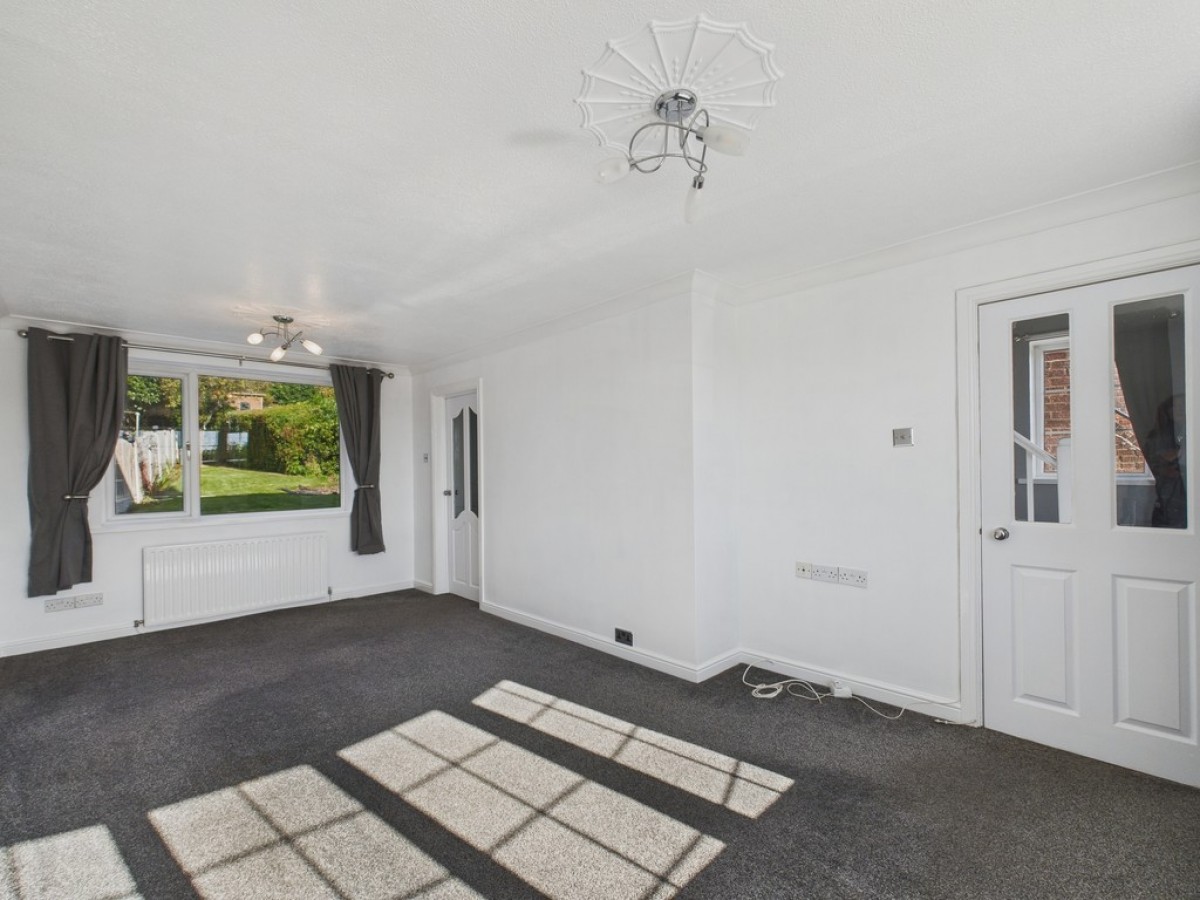 Saville Road, Whiston