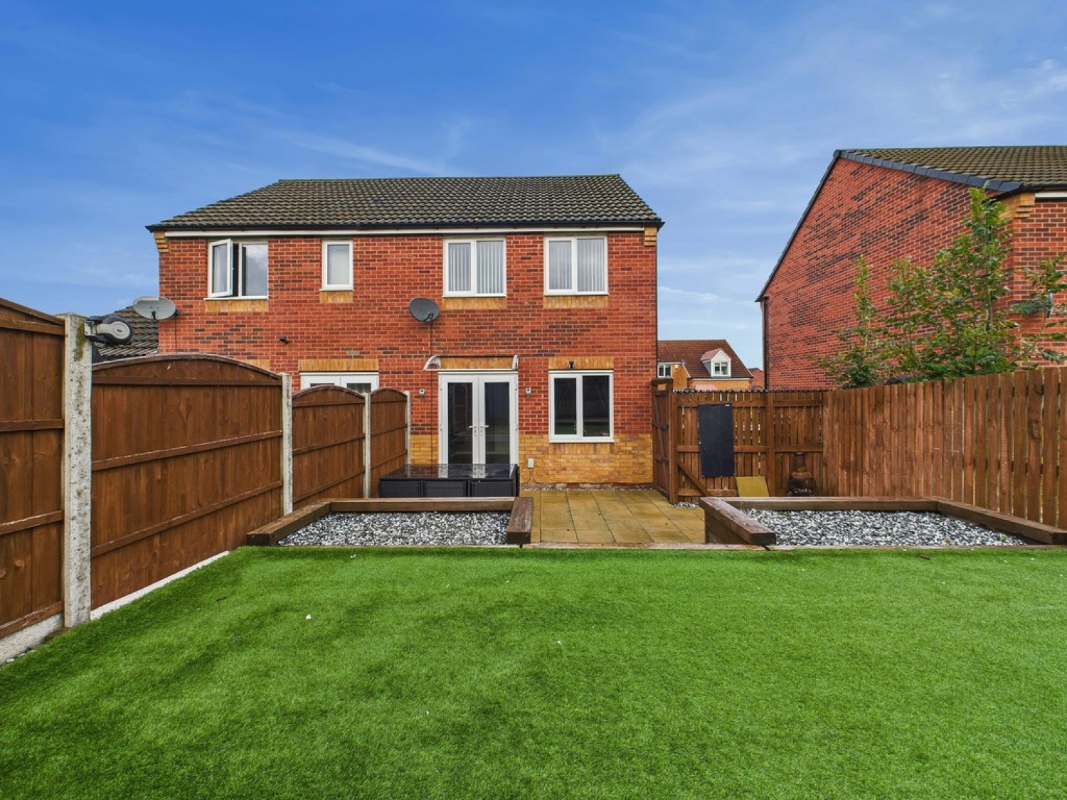 Masefield Avenue, Holmewood