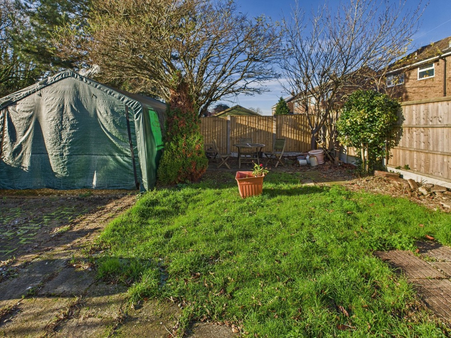 2 bedroom Flat for Sale St Thomas's Close, Tibshelf