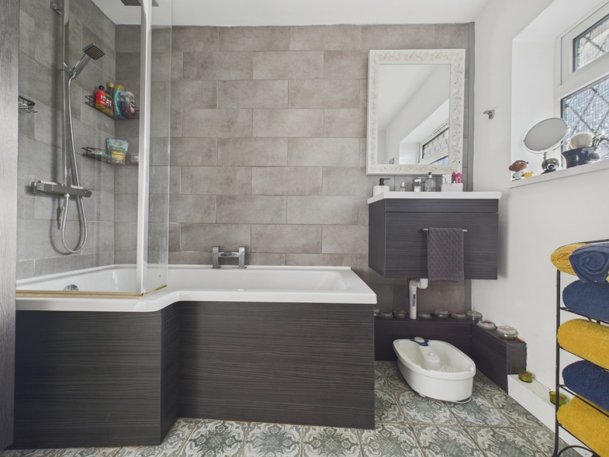 St Thomas's Close, Tibshelf