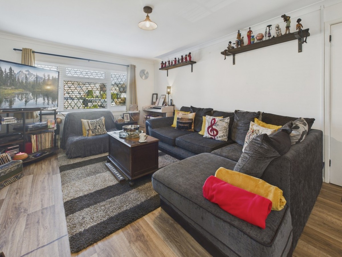 St Thomas's Close, Tibshelf