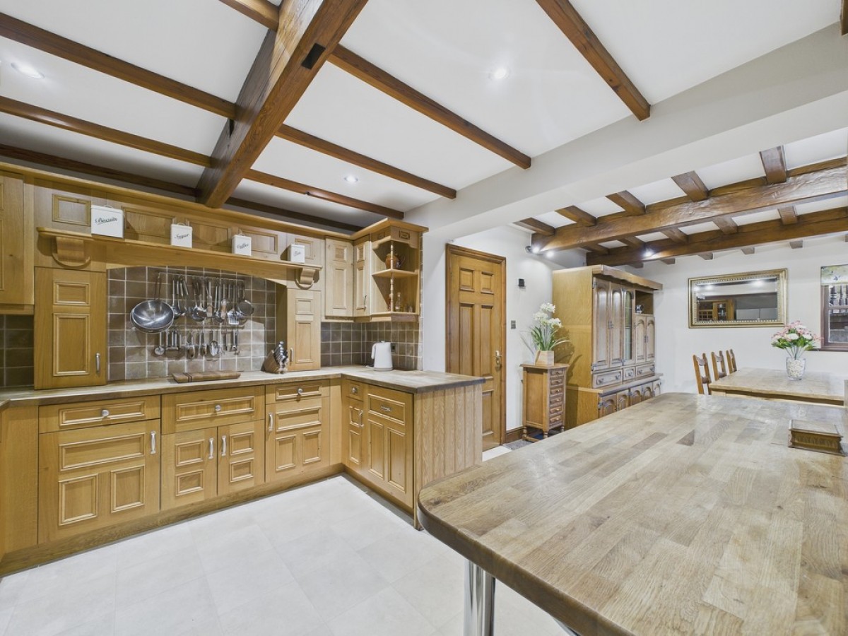 New Road, Staincross