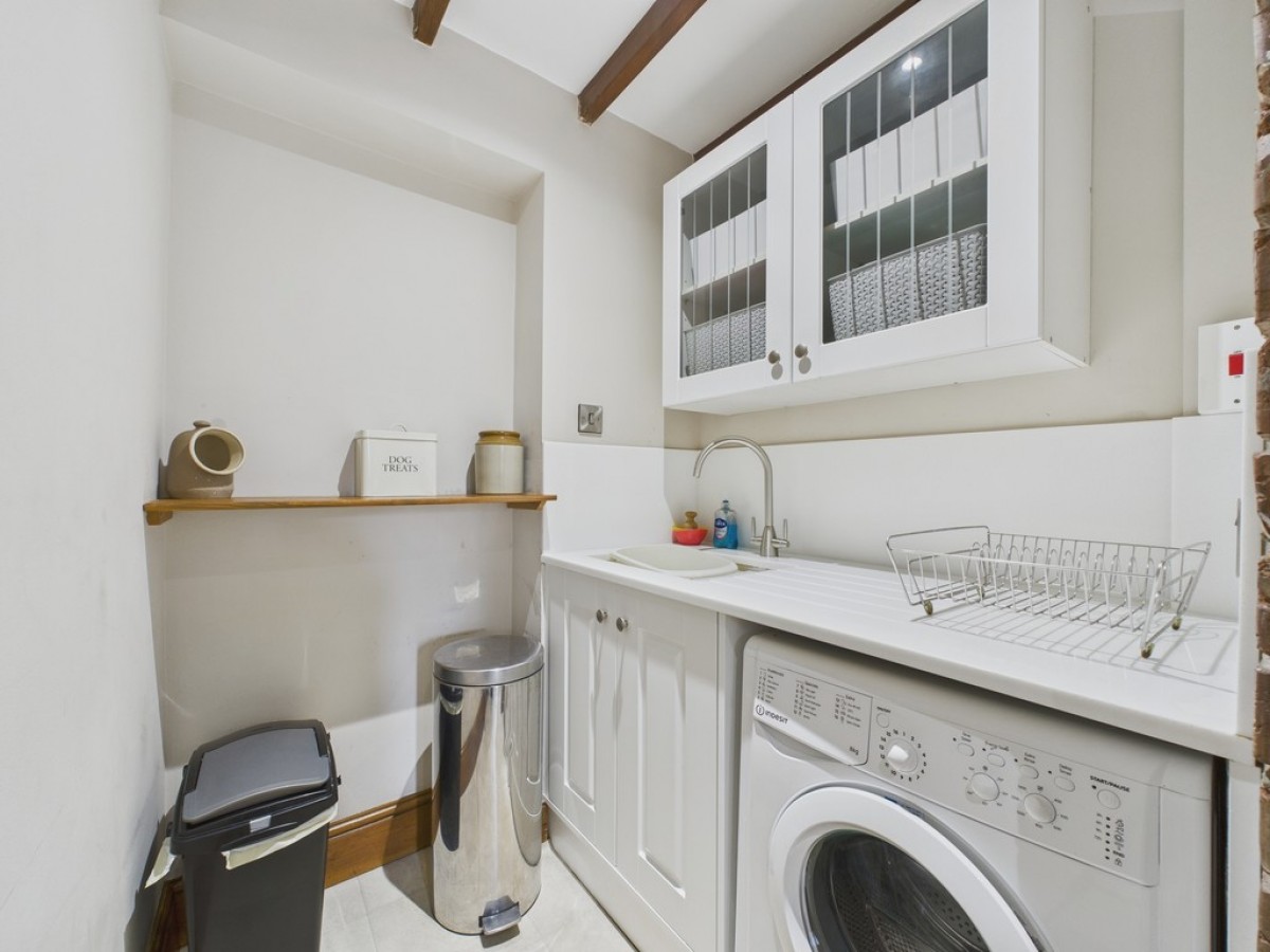 New Road, Staincross