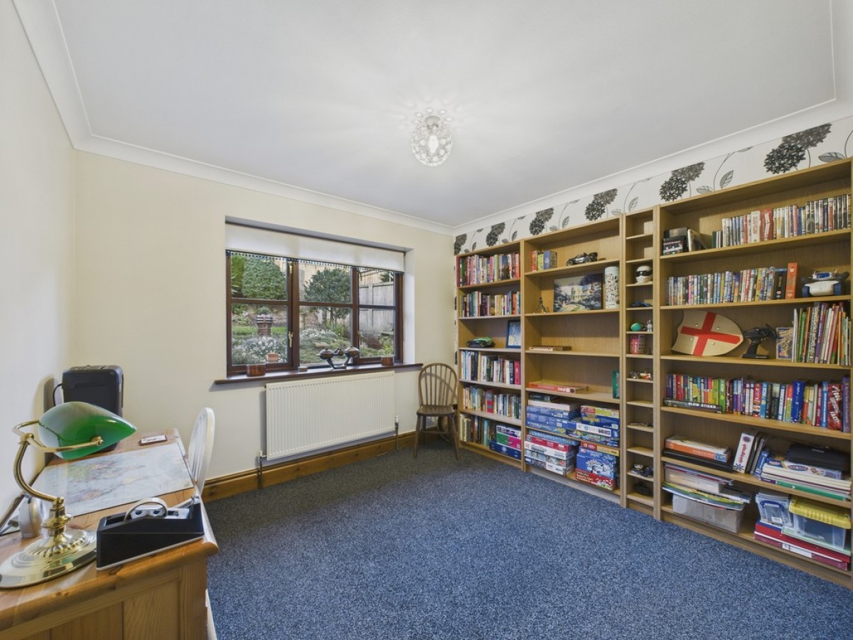 New Road, Staincross