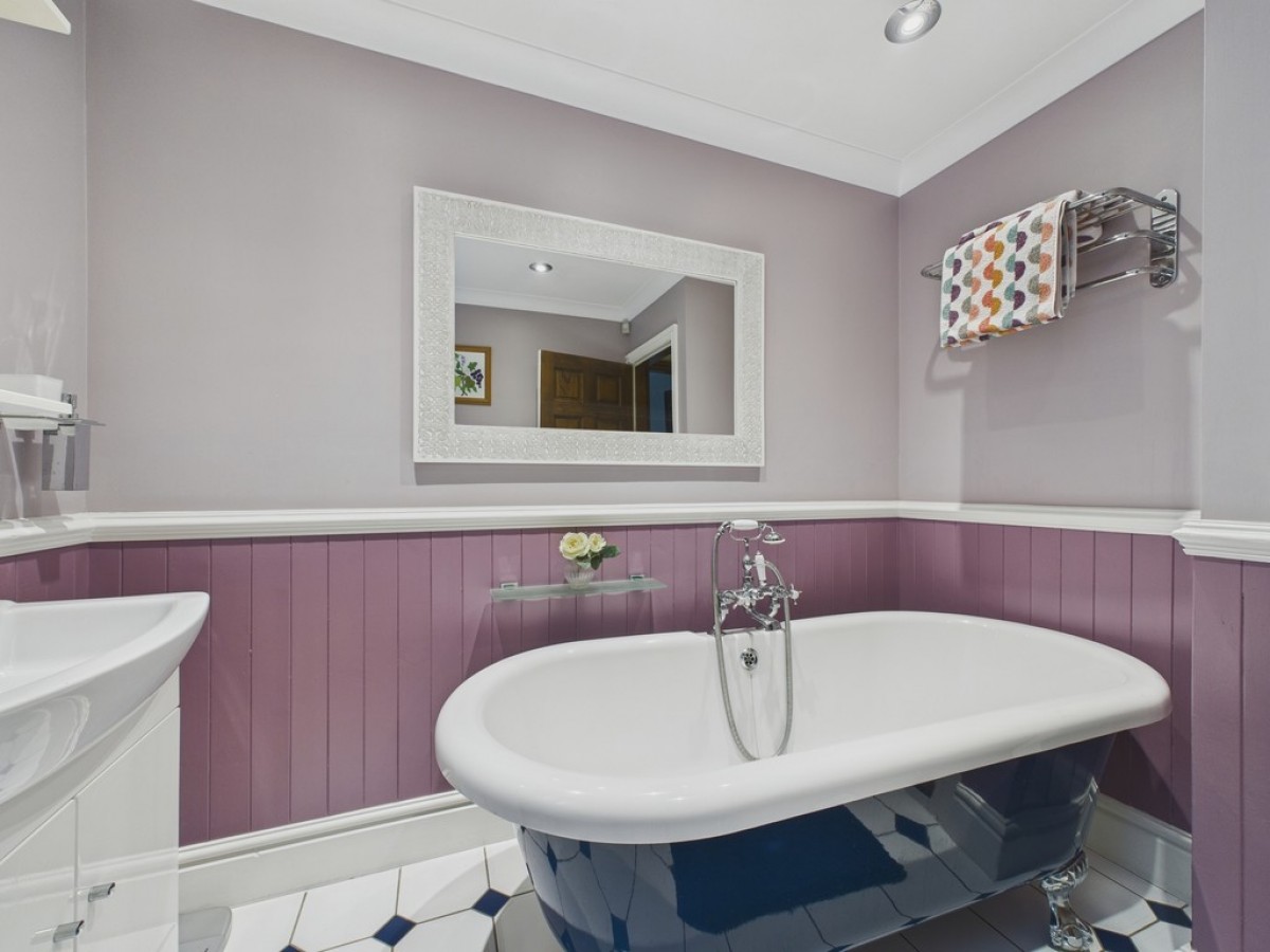 New Road, Staincross