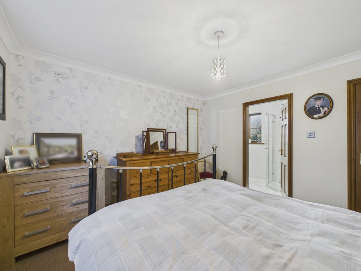 New Road, Staincross