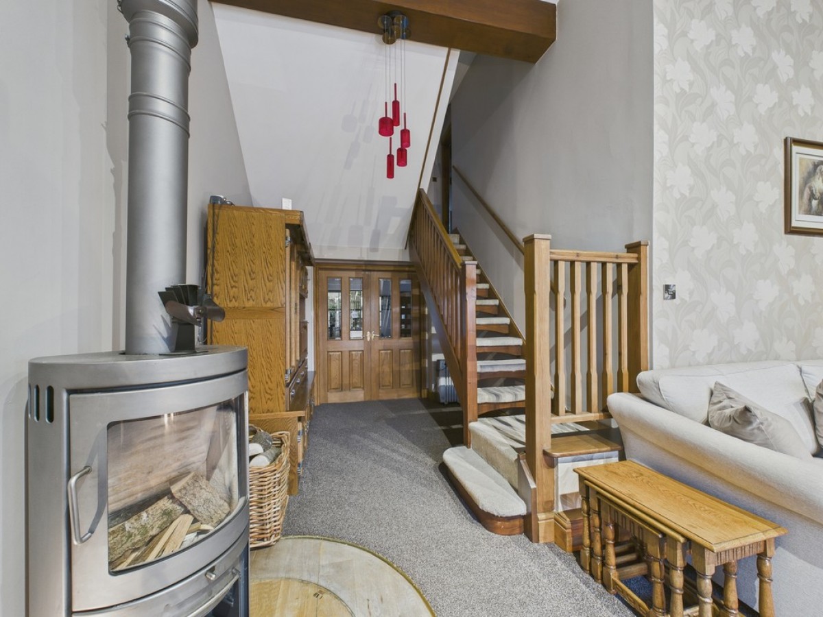 New Road, Staincross