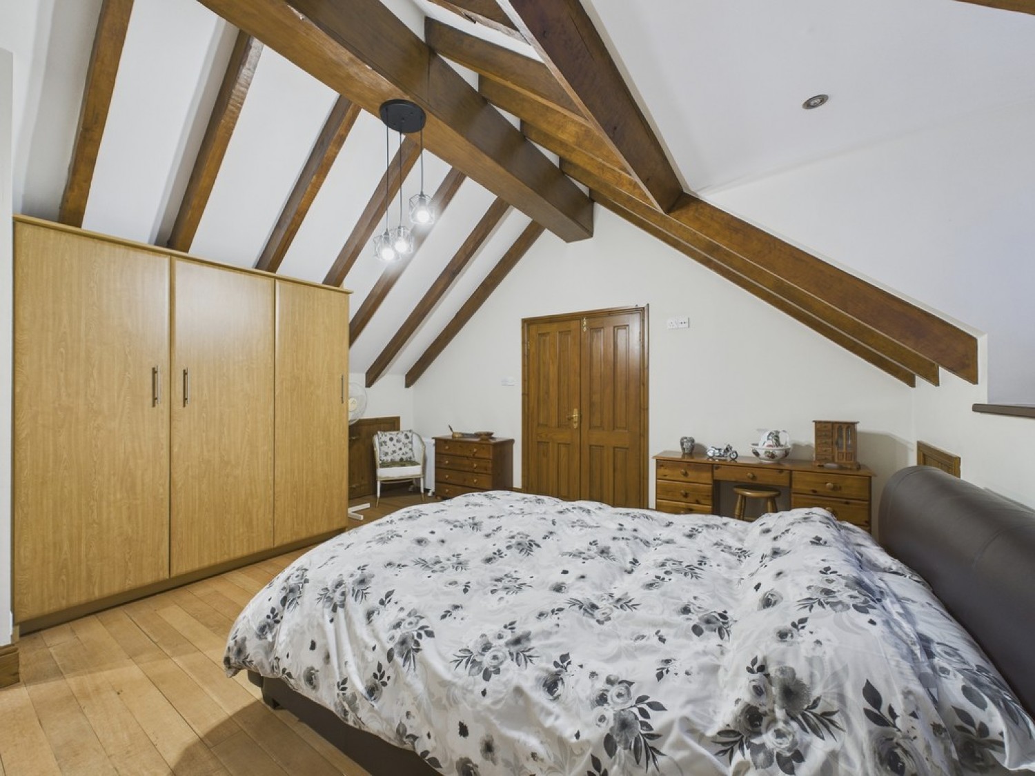 New Road, Staincross