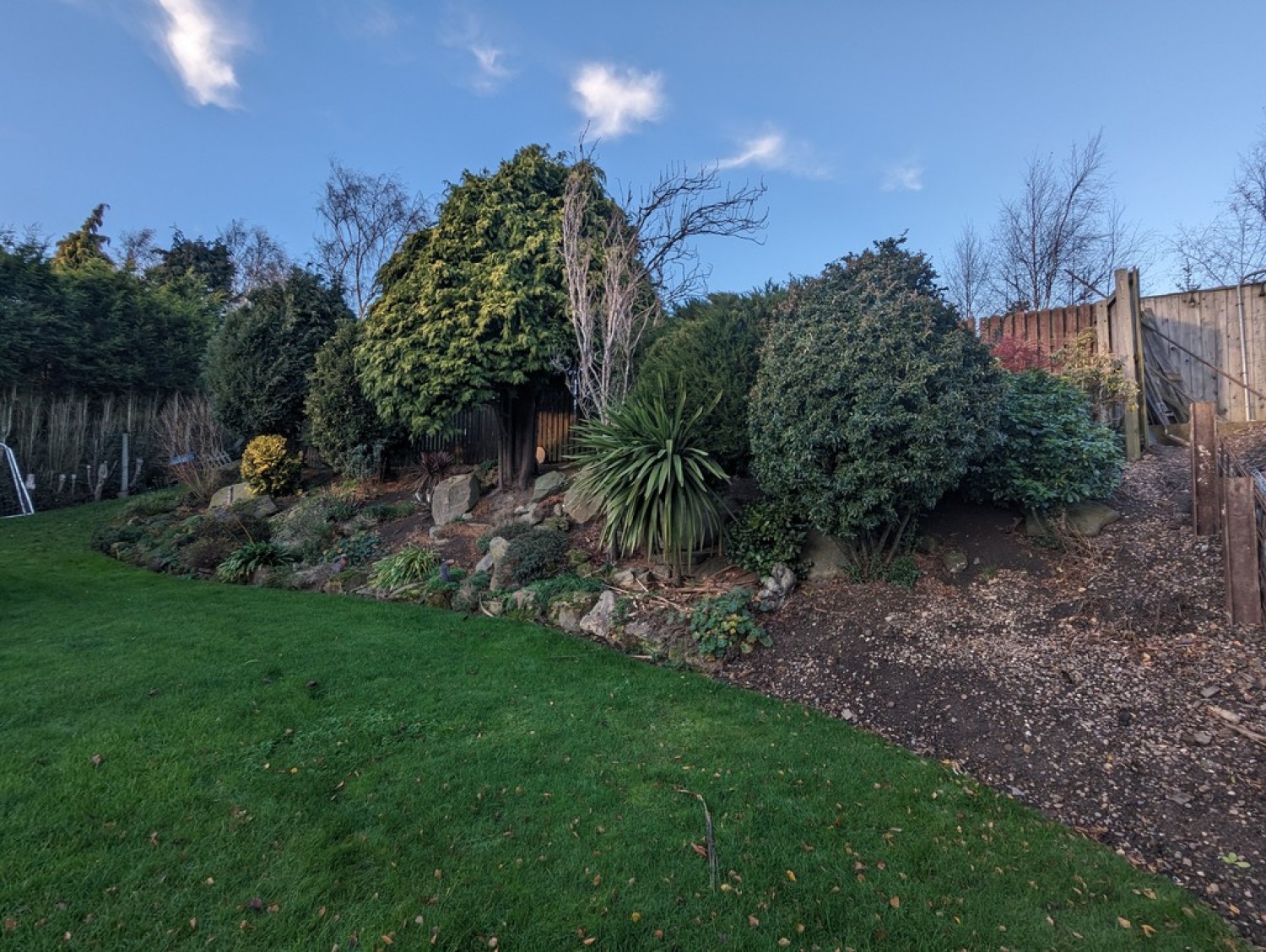 New Road, Staincross