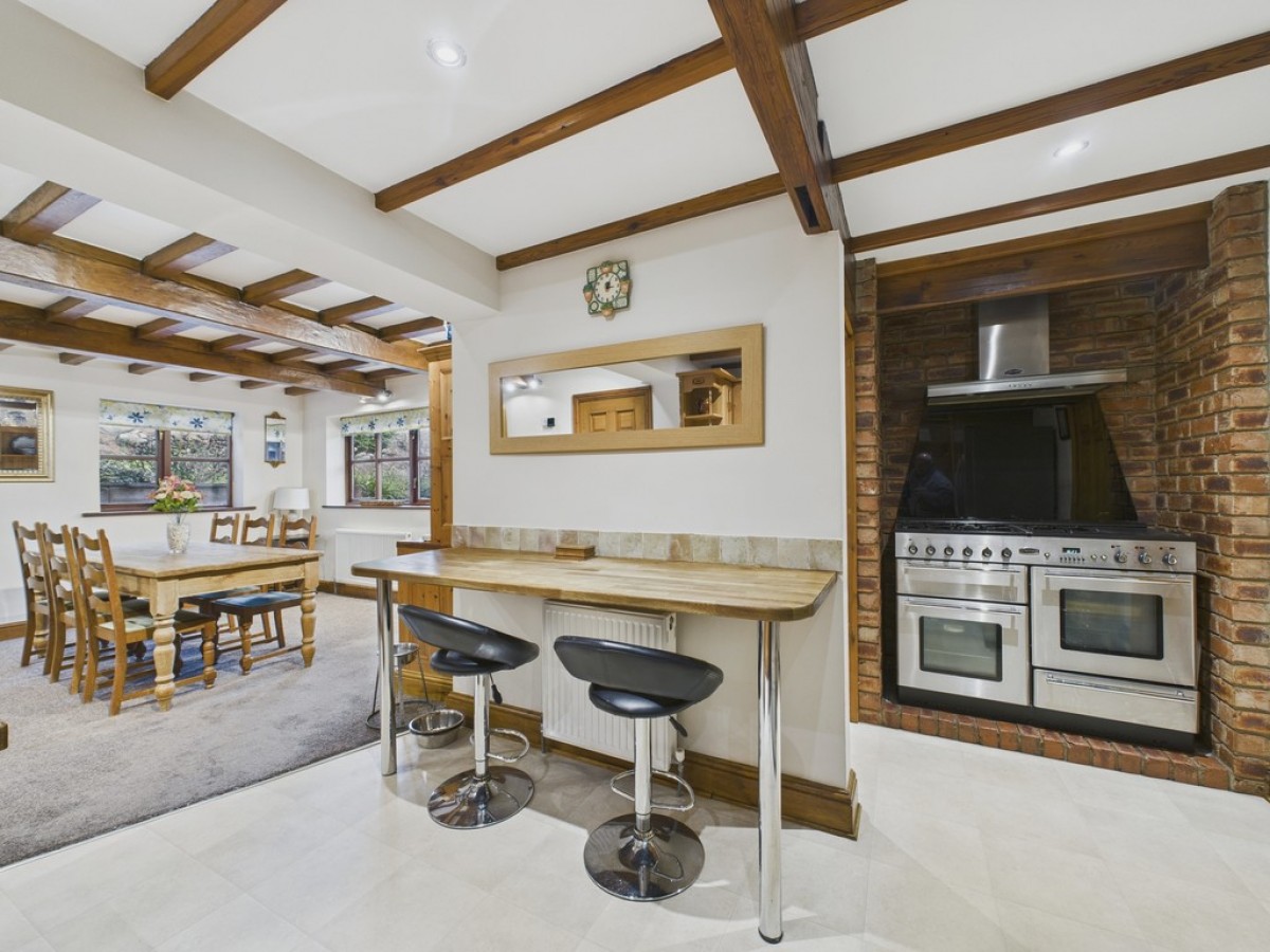 New Road, Staincross