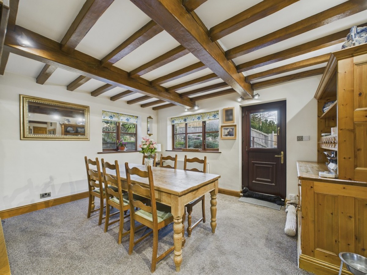 New Road, Staincross