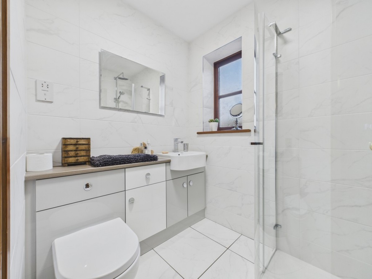 New Road, Staincross