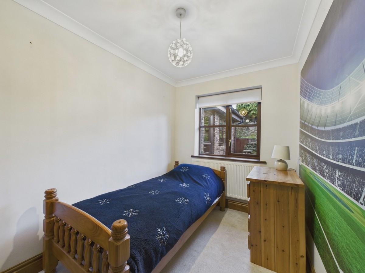 New Road, Staincross