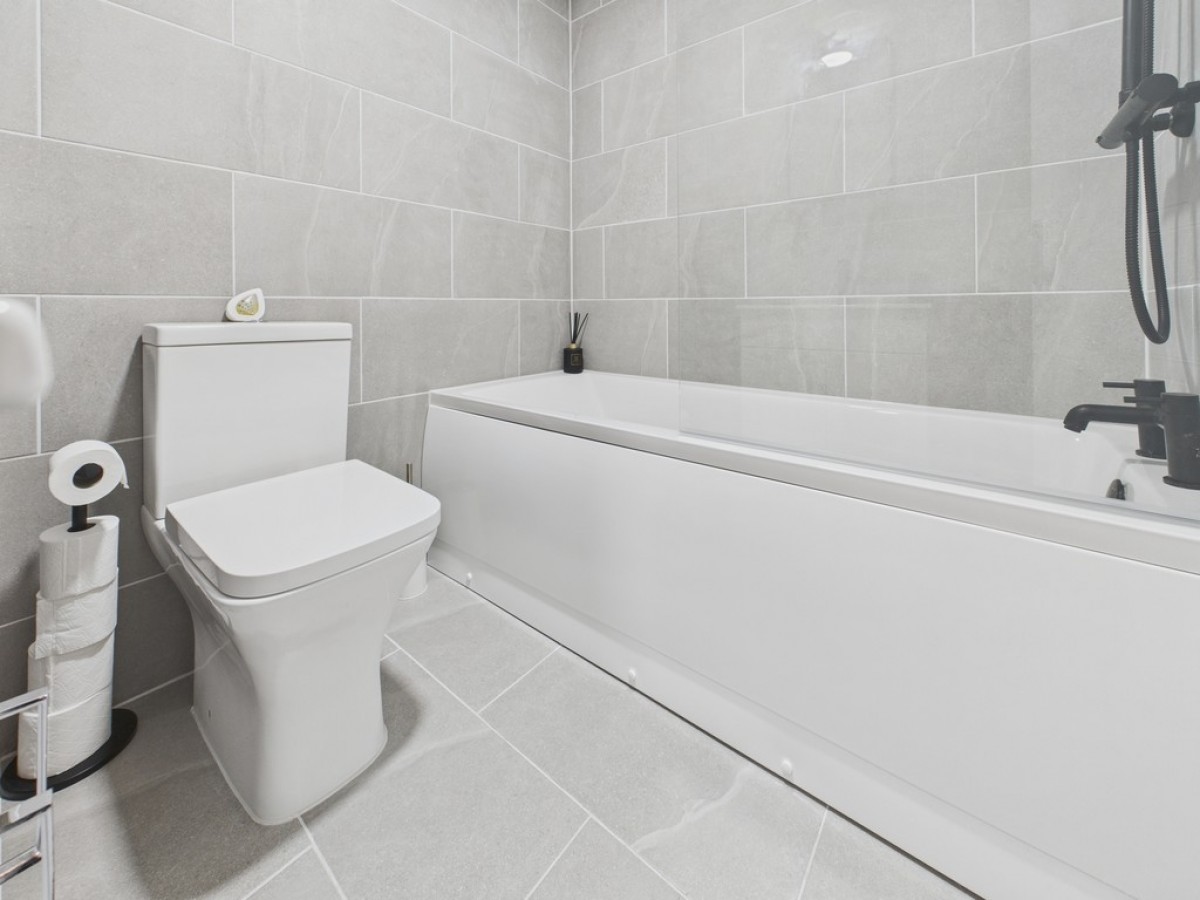 Old Quarry Close, Barborough Links