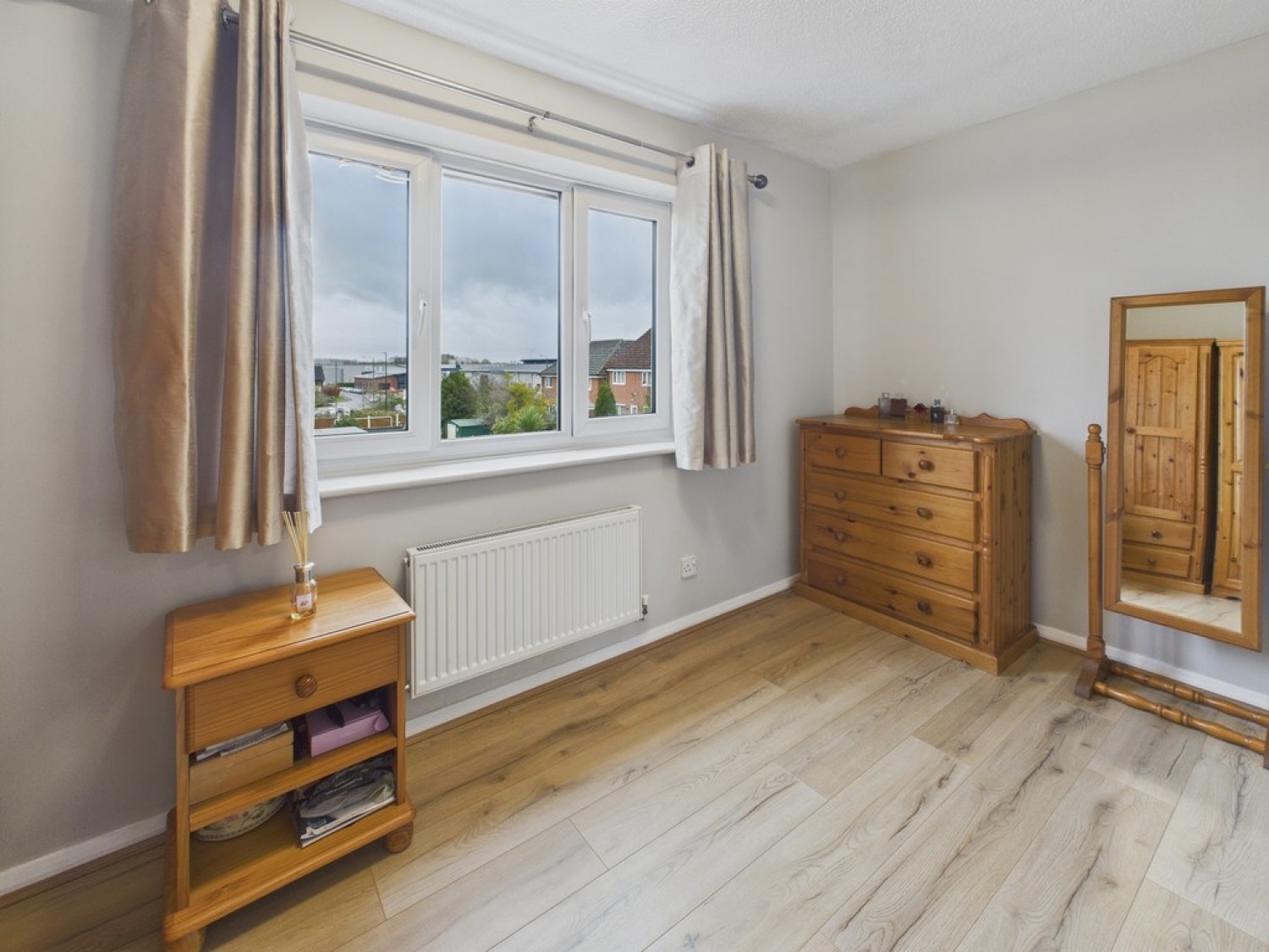 Old Quarry Close, Barborough Links